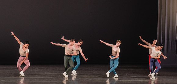 20170113_Glass_Pieces_Akhnaten_PR_MCB_Arsht_73A1041