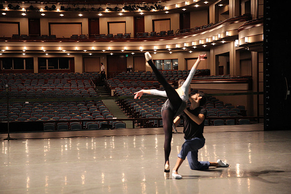 20151025_MCB_Back_Stage_2Cast_Arsht_IMG_7524