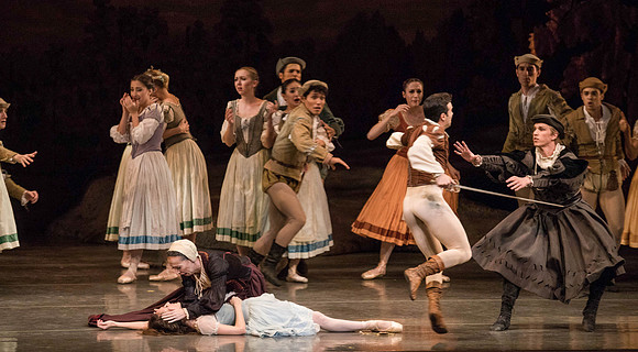 20161022_MCB_Giselle_Act1_2Cast_Tricia_Arsht_73A9366