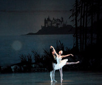 20151025_MCB_Swan_Lake_2Cast_Arsht_Crop_IMG_7784