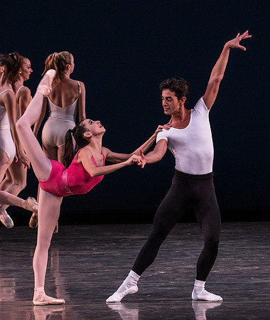 20150109_MCB_SI3M_Dress_Hear_the_Dance_CG3P0373