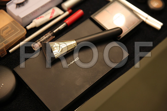 20150226_The_Pearl_Fisher_Backstage_Makeup_9C7C0381