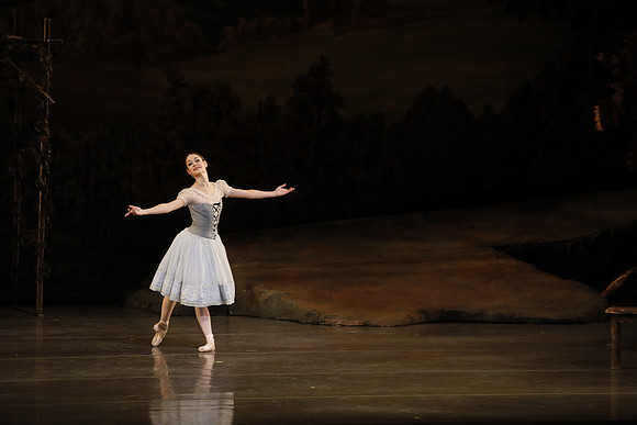 20161023_MCB_Giselle_Act1_3Cast_Jennifer_Laurent_Arsht__73A1508