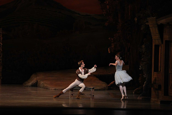 20161020_MCB_Giselle_Act1_DRNN_Arsht_9C7C0214