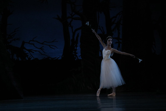 20161020_MCB_Giselle_Act2_DRDA_Arsht_73A6054