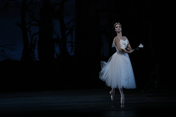 20161020_MCB_Giselle_Act2_DRDA_Arsht_73A6077