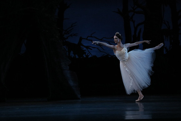 20161020_MCB_Giselle_Act2_DRDA_Arsht_73A6018