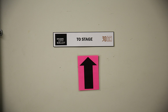 20151025_MCB_Back_Stage_2Cast_Arsht_IMG_7506