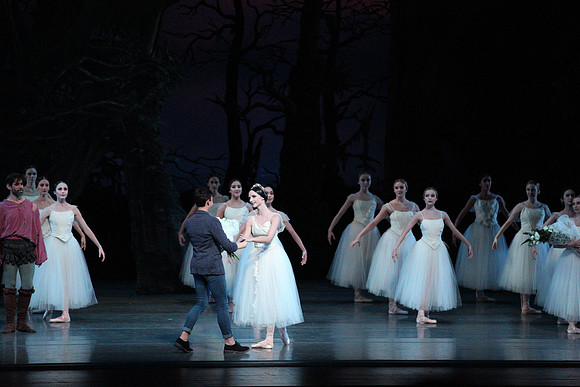 20161021_MCB_Giselle_Act2_Preformance_Arsht_9C7C0043