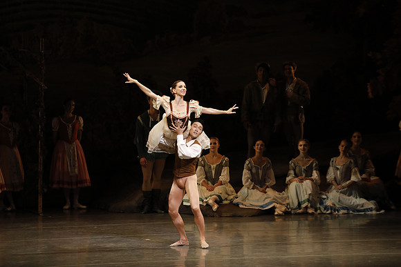 20161023_MCB_Giselle_Act1_3Cast_Jennifer_Laurent_Arsht__73A3051