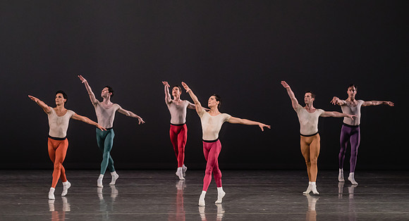 20170113_Glass_Pieces_Akhnaten_PR_MCB_Arsht_73A0868