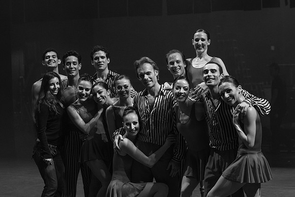 20111023_BW_8000_DG_MCB_ZIff_Theatre_The_Upper_Room__10232011_AL1B0630