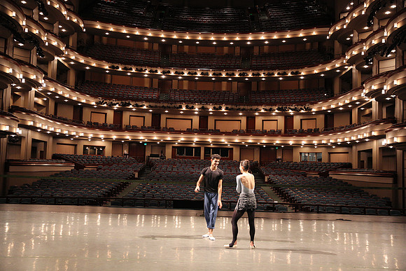 20151025_MCB_Back_Stage_2Cast_Arsht_IMG_7543