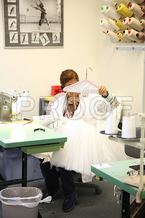 20150901_Fitting_Swan_Lake_Wardrobe_IMG_6350