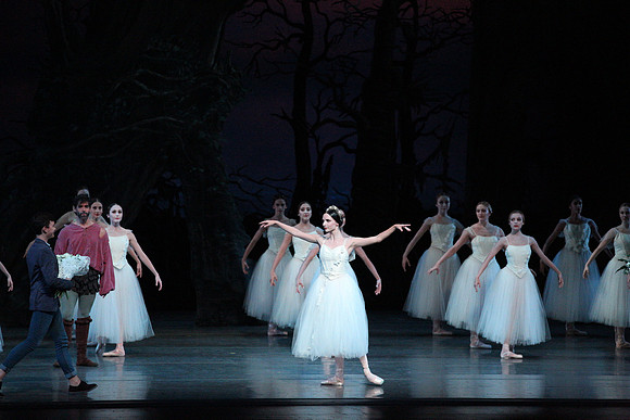 20161021_MCB_Giselle_Act2_Preformance_Arsht_9C7C0041