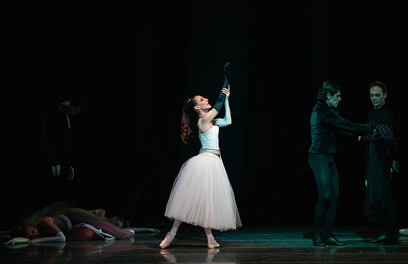 20180405_La Valse_Balanchine_Ravel__73A5373