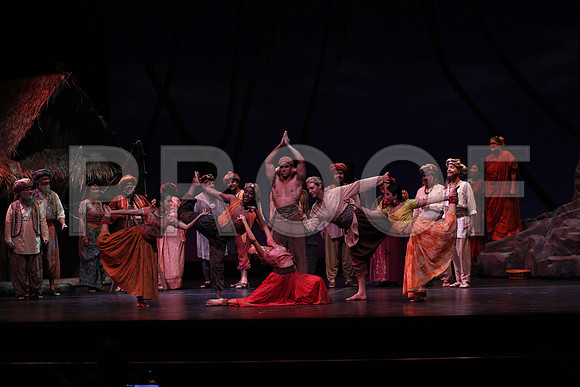 20150226_The_Pearl_Fisher_Act_29C7C0758