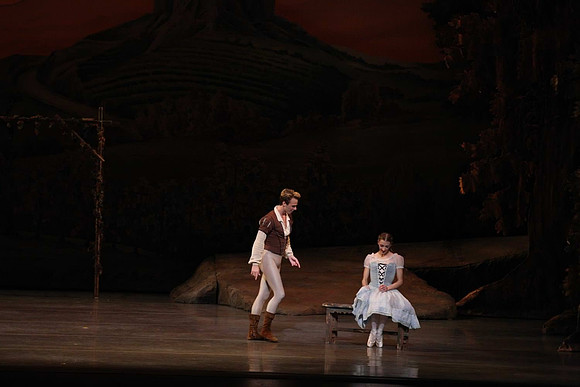 20161020_MCB_Giselle_Act1_DRNN_Arsht_9C7C0211