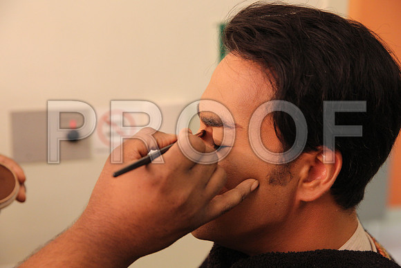 20150226_The_Pearl_Fisher_Backstage_Makeup_9C7C0413