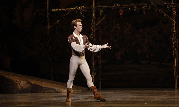 20161020_MCB_Giselle_Act1_DRDA_Arsht_73A3426