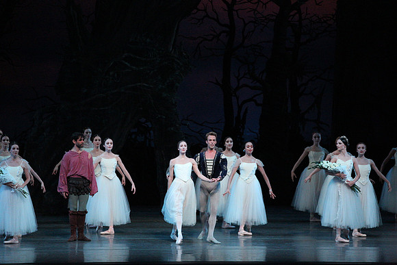 20161021_MCB_Giselle_Act2_Preformance_Arsht_9C7C0052