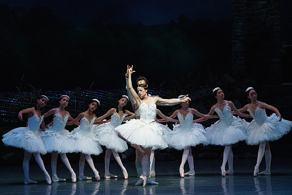 Swan Lake 2 Cast  for Amber double cheque it Tricia 0958