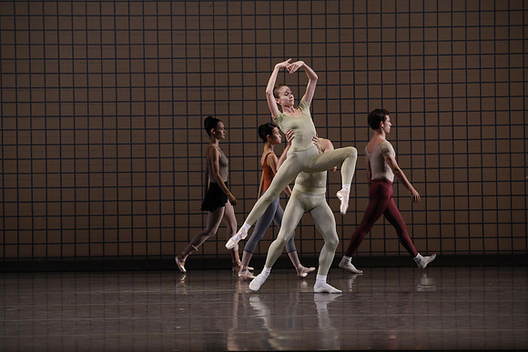20170113_Glass_Pieces_no Makeup_DR_MCB_Arsht__73A0471