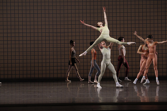 20170113_Glass_Pieces_no Makeup_DR_MCB_Arsht__73A0472