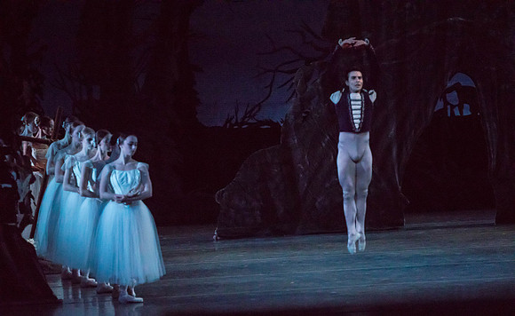 20161022_MCB_Giselle_Act2_2Cast_Tricia_Arsht_73A0247