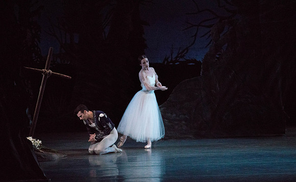 20161022_MCB_Giselle_Act2_2Cast_Tricia_Arsht_73A1057