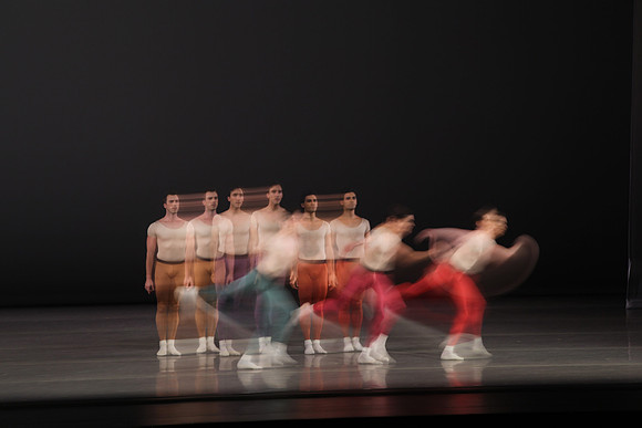 20170113_Glass_Motion_Blur_Samantha_PR_9C7C2289