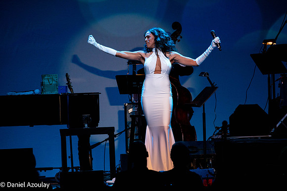 20201219_Deborah_Cox_9C7C3902