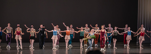 20170113_Glass_Pieces_Akhnaten_PR_MCB_Arsht_73A2144