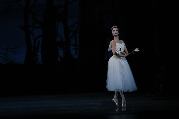20161020_MCB_Giselle_Act2_DRDA_Arsht_73A6078