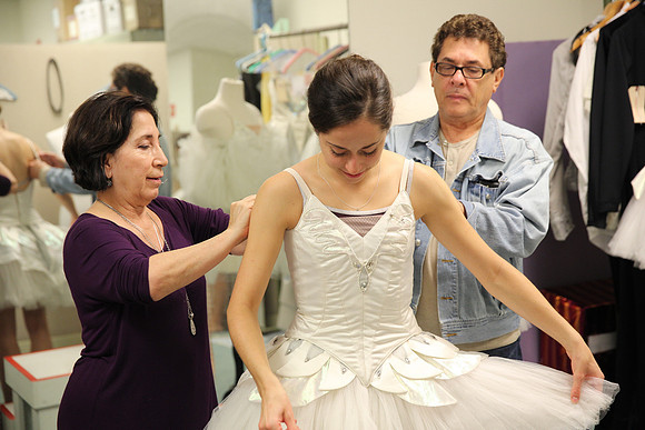 20150901_Fitting_Swan_Lake_Wardrobe_IMG_6288