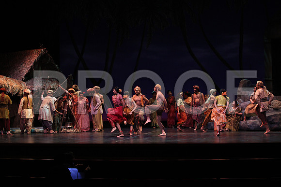 20150226_The_Pearl_Fisher_Act_29C7C0550