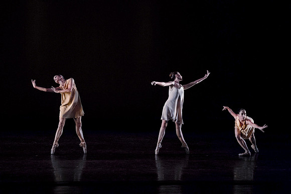 7065A_DG_Synphonic_Dance_Alexie_Ratmansky_MCB_FL_AL1B0414lessnoies