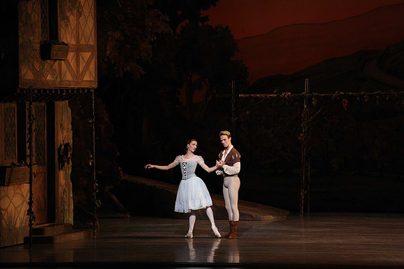 20161020_MCB_Giselle_Act1_DRNN_Arsht_9C7C0200