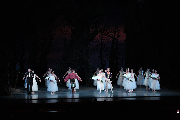 20161021_MCB_Giselle_Act2_Preformance_Arsht_9C7C0115