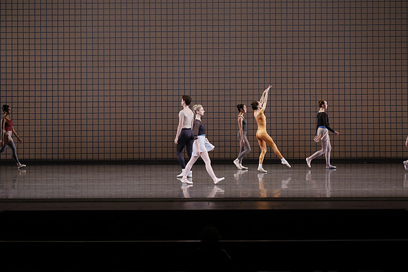 20170113_Glass_Pieces_no Makeup_DR_MCB_Arsht__73A0345