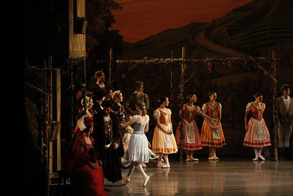 20161021_MCB_Giselle_Act1_Preformance_Arsht_73A0106