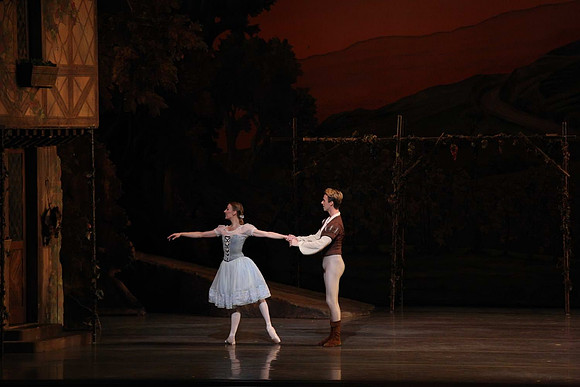 20161020_MCB_Giselle_Act1_DRNN_Arsht_9C7C0199