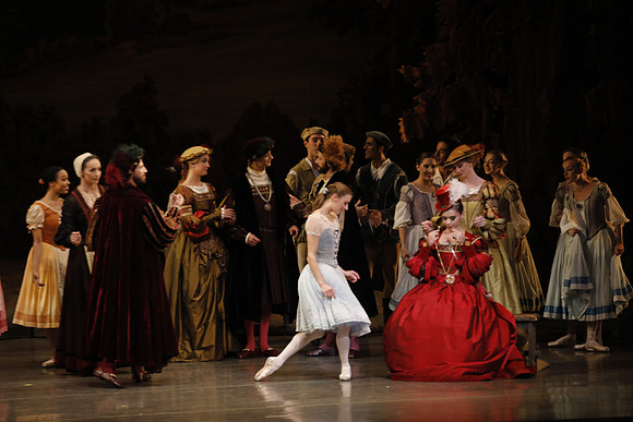 20161021_MCB_Giselle_Act1_Preformance_Arsht_73A0032