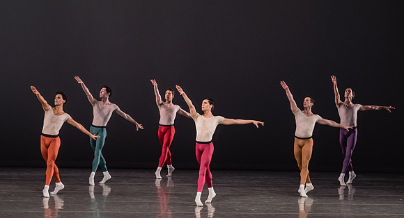 20170113_Glass_Pieces_Akhnaten_PR_MCB_Arsht_73A0873