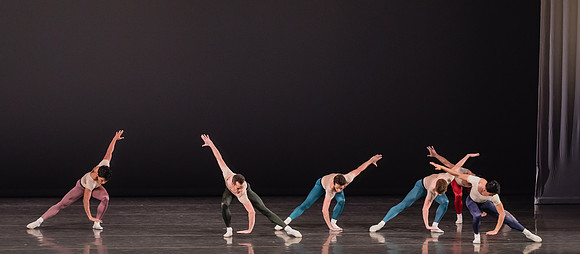 20170113_Glass_Pieces_Akhnaten_PR_MCB_Arsht_73A1025