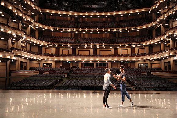 20151025_MCB_Back_Stage_2Cast_Arsht_IMG_7542
