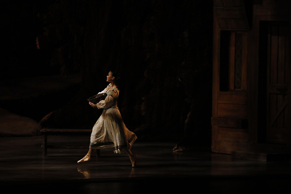 20161023_MCB_Giselle_Act1_3Cast_Jennifer_Laurent_Arsht__73A1350