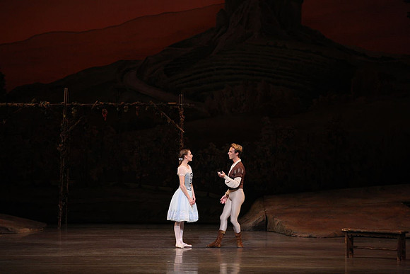 20161020_MCB_Giselle_Act1_DRNN_Arsht_9C7C0224