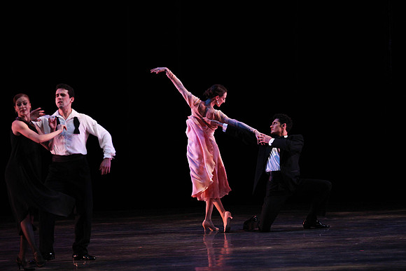 20150108_MCB_9_Sinatra_Dress_Hear_the_Dance_CG3P0718