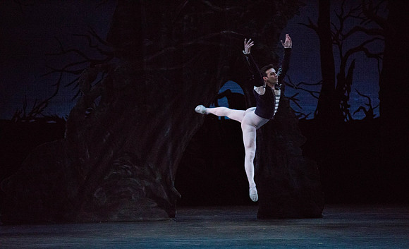 20161022_MCB_Giselle_Act2_2Cast_Tricia_Arsht_73A1073